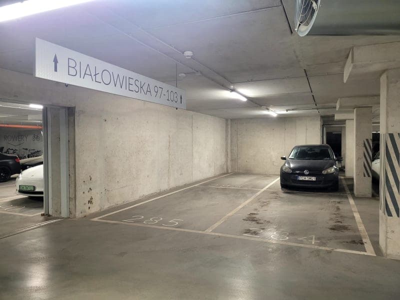 Białowieska 97, 54-234 Wrocław, Polska